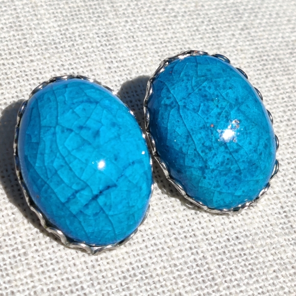 Vintage Jewelry - Gorgeous vintage large blue apatite stone earrings